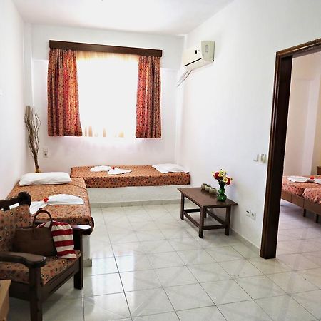 Petaloudes Maritime Hotel Apartments מראה חיצוני תמונה