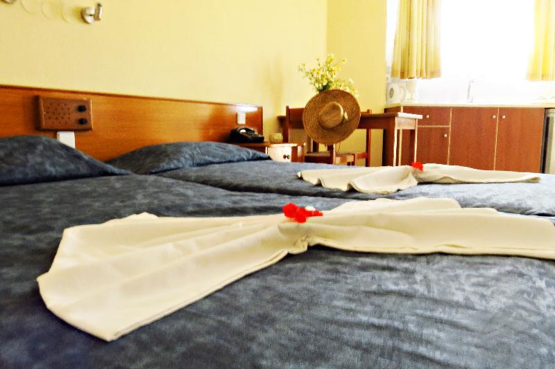 Petaloudes Maritime Hotel Apartments מראה חיצוני תמונה