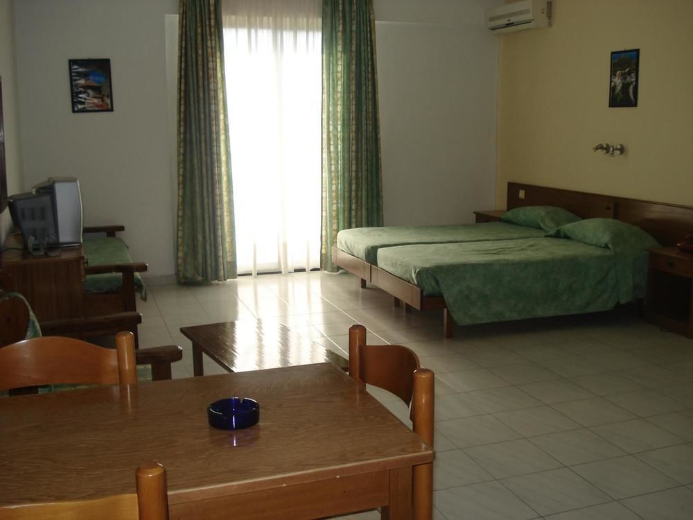 Petaloudes Maritime Hotel Apartments מראה חיצוני תמונה
